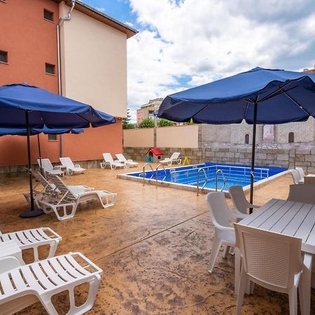 Family Hotel Preslav Dış mekan fotoğraf