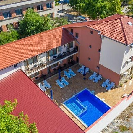 Family Hotel Preslav Dış mekan fotoğraf