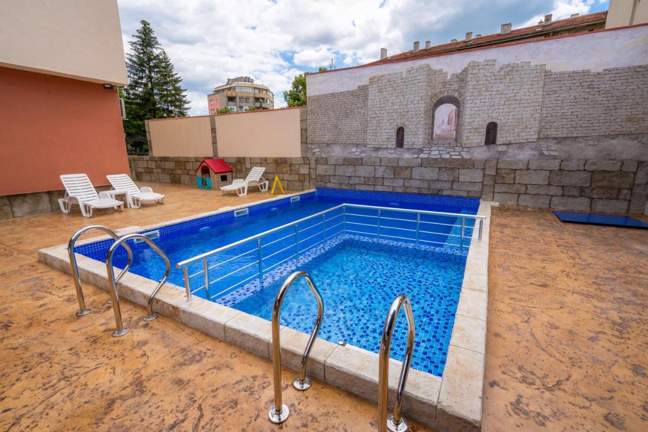 Family Hotel Preslav Dış mekan fotoğraf
