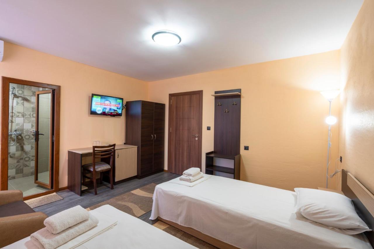 Family Hotel Preslav Dış mekan fotoğraf