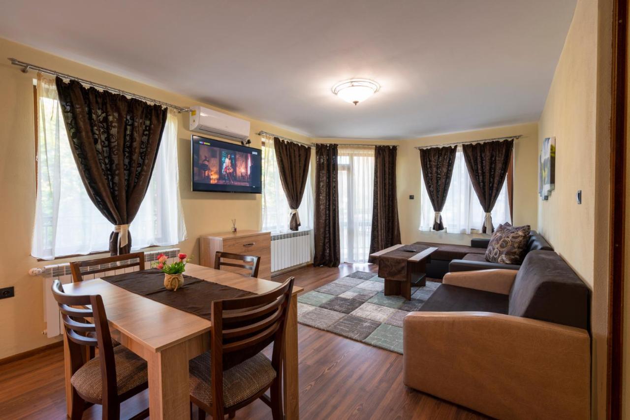 Family Hotel Preslav Dış mekan fotoğraf