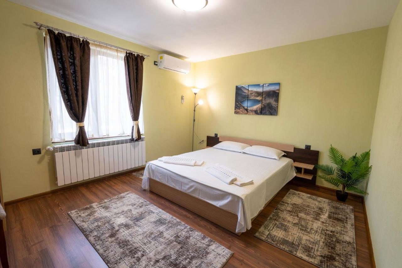 Family Hotel Preslav Dış mekan fotoğraf