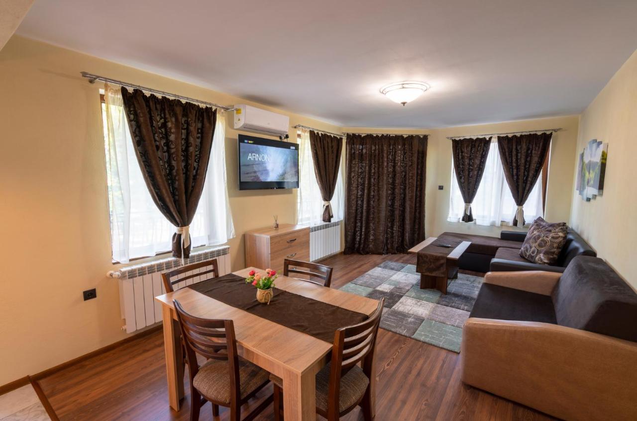 Family Hotel Preslav Dış mekan fotoğraf